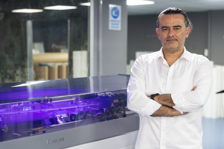 Asrın Wallprint baskıda aradığı kalite ve verimliliği Canon Colorado M-Serisi'nde buldu