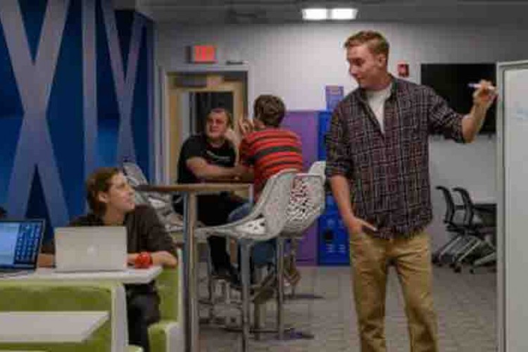 Gençler, Girişimcilik Merkezi'nde üretecek