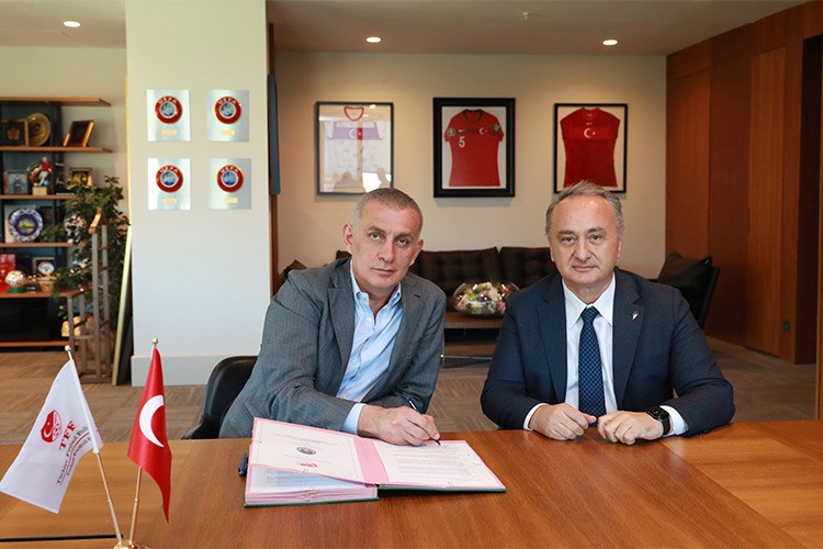 Kadın Hakemlerin İngilizcelerinin Geliştirilmesi Protokolü İmzalandı