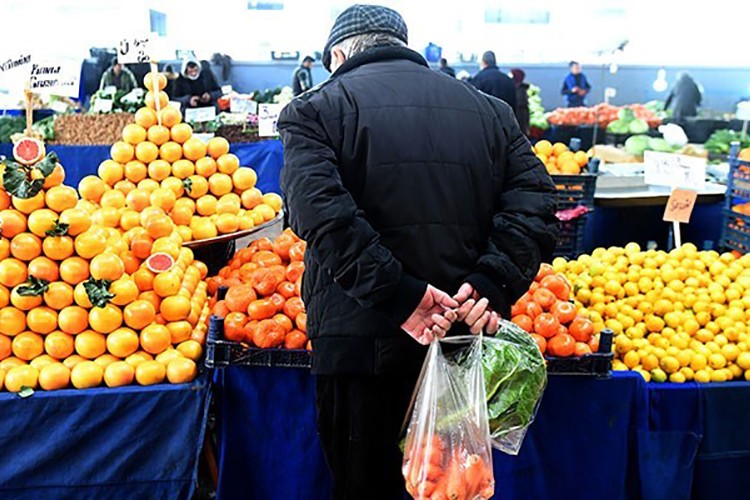 Açlık sınırı asgari ücreti aştı