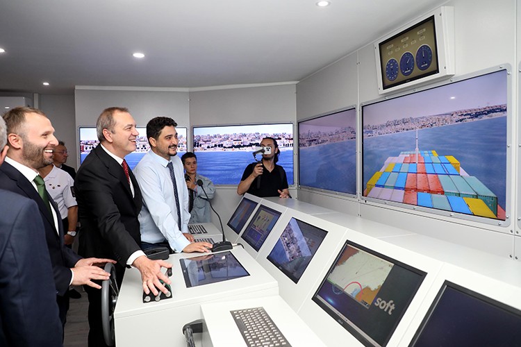 Rize'de üniversiteye denizcilik alanında iki yerli simülatör kuruldu