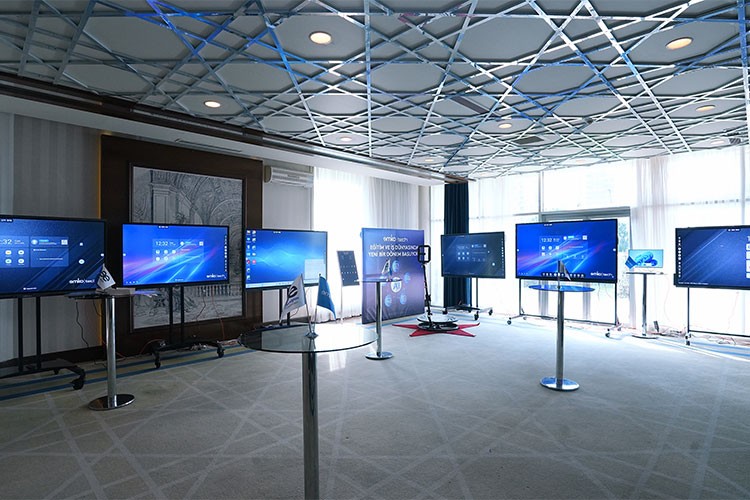 Yapay zekâ çağında akıllı tahtada yeni standart