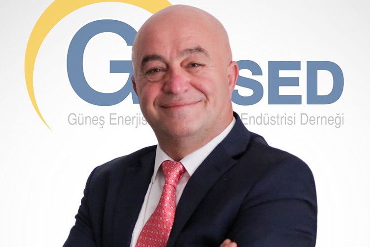 GENSED'de Bayrak Değişimi