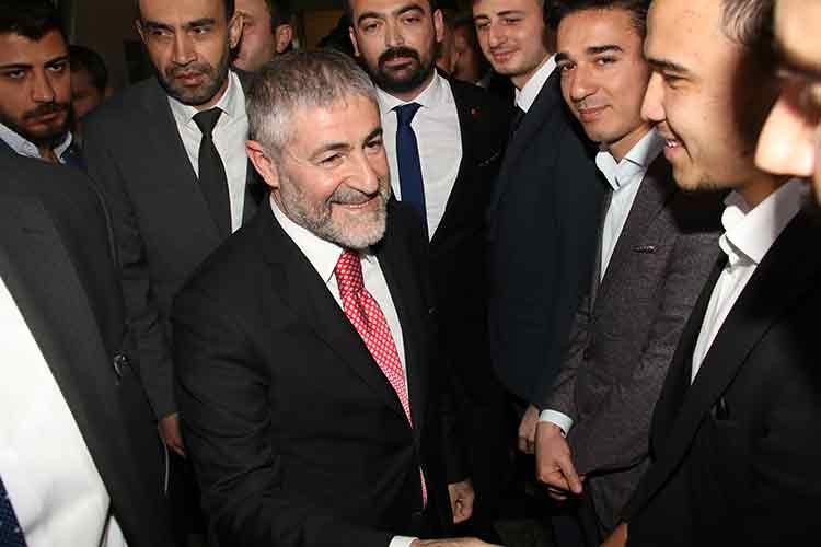 "Heybemizde bu vatana yaptığımız hizmetlerin listesi var"