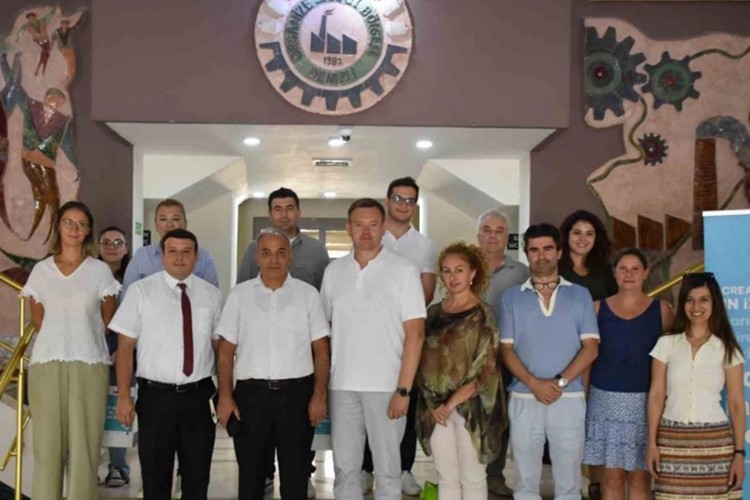 Denizli OSB Dijital Hub projesi ekibiyle buluştu