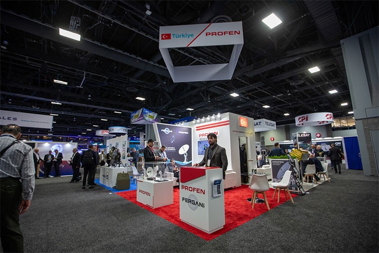 Türk firmaları uydu fuarında ürünlerini vitrine çıkardı