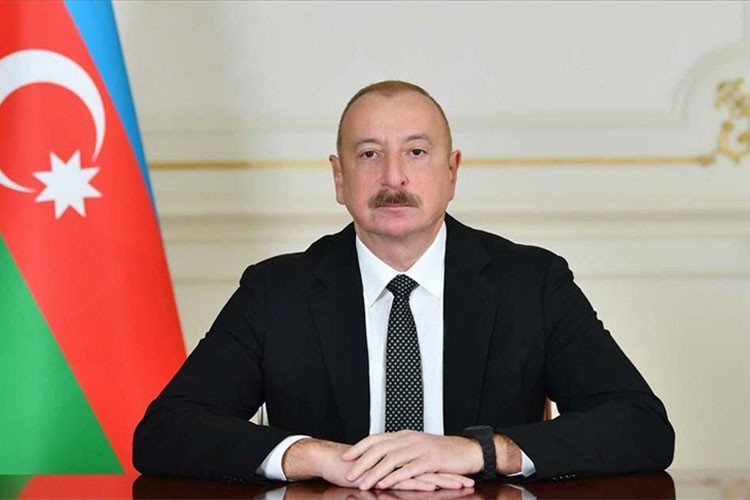 Aliyev, Azerbaycan'ın D-8'e üyeliğini onayladı