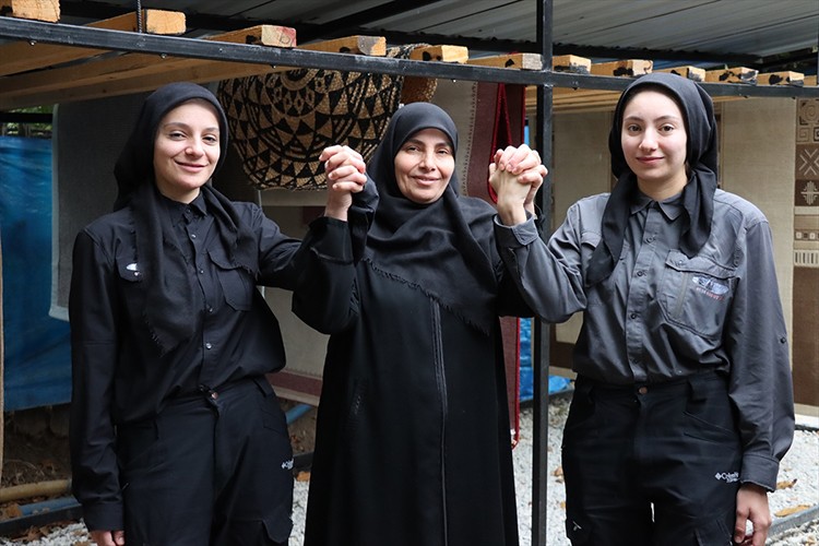 Anne ve kızlardan örnek iş modeli