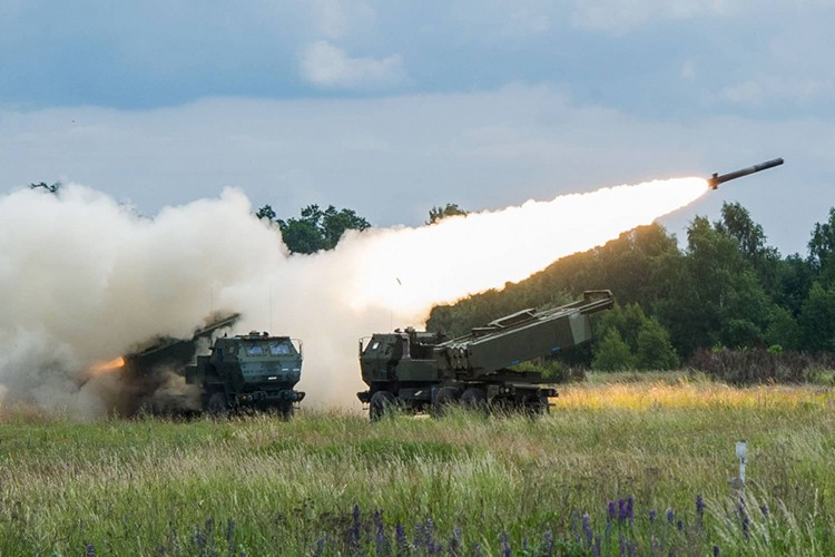 Polonya, ABD'den 486 HIMARS alıyor