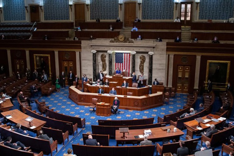 Meclis onayladı, Pence direniyor