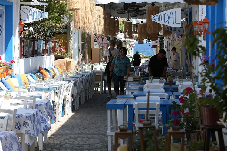 Çanakkale ve Balıkesir'in adaları bayram tatilini yoğun geçirecek