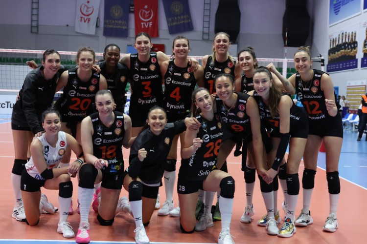 Eczacıbaşı Dynavit, puan vermeden devam ediyor