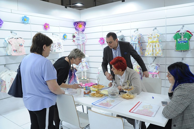 Bursa'da çocuk giyimi fuarı