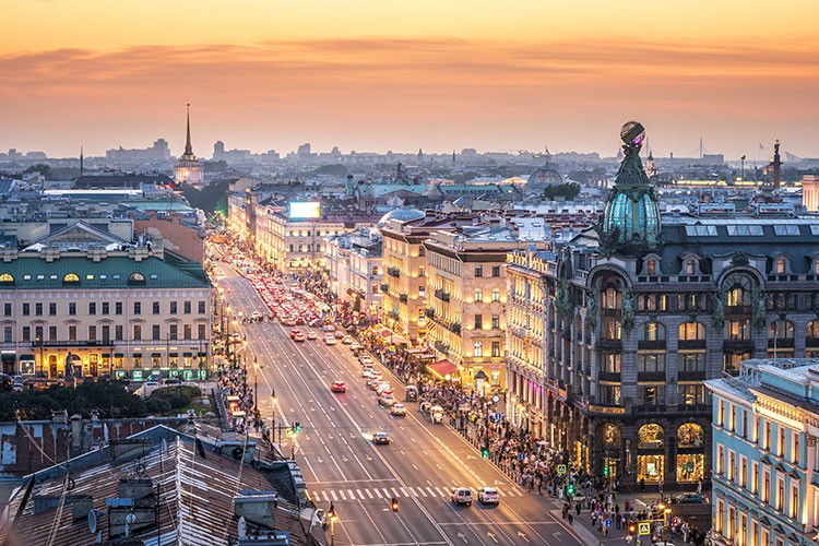 St. Petersburg'a uçuşlar rekor kırıyor