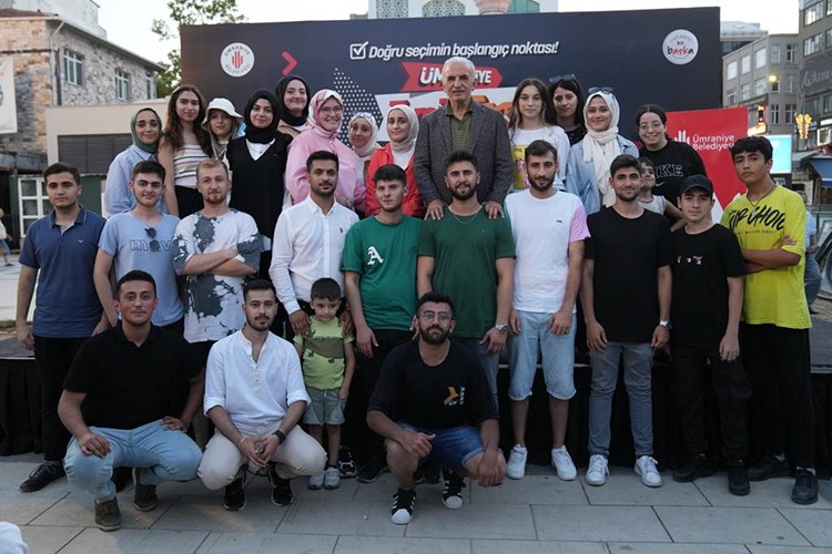 Ümrüniye Belediyesi'nde öğrencilere 15 TL'ye kahve