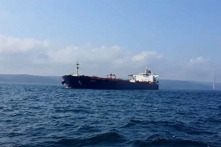 İstanbul Boğazı gemi trafiğine açıldı