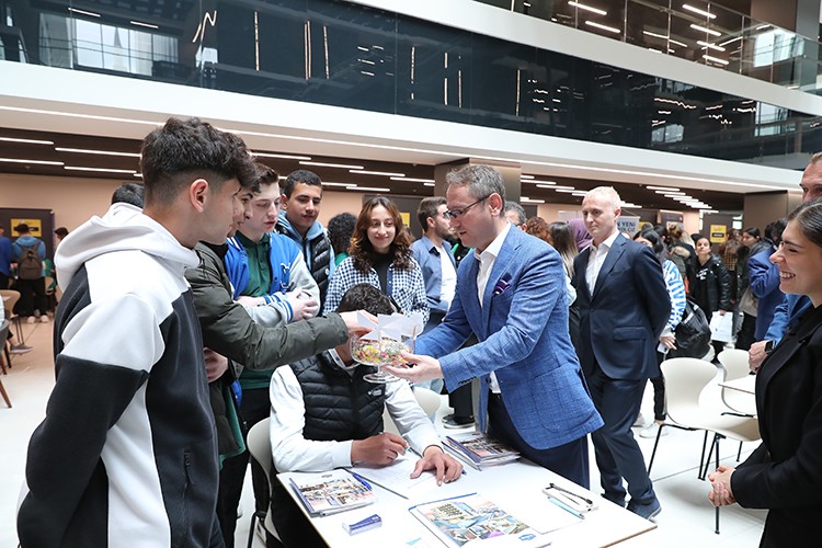 Başakşehirli gençlere özel istihdam ve staj fuarı