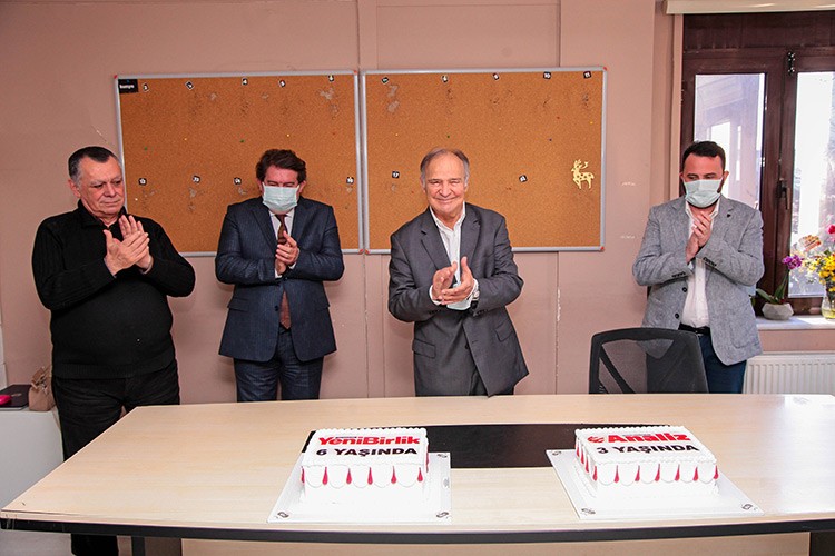 Analiz Gazetesi 3 yaşında