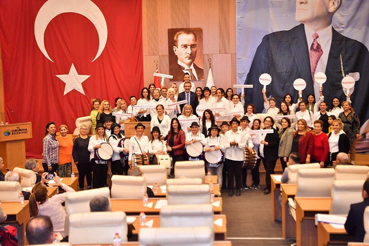 Kadınlar Çukurova Belediye Meclisinde