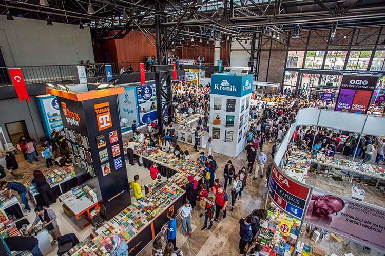 Kocaeli Kitap Fuarı'nda 390 yayınevi, 450 yazar, 750 etkinlik