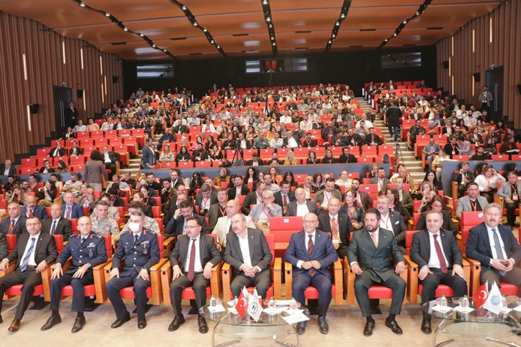 Kayseri'de 9. Erciyes Mükemmellik Zirvesi başladı