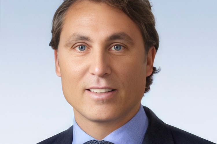 Legrand Türkiye Grubu'nda bayrak değişimi