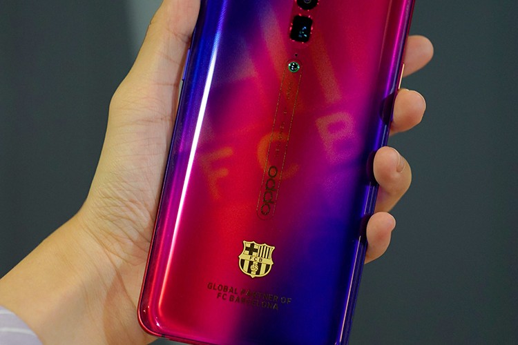 Barça'ya özel telefon