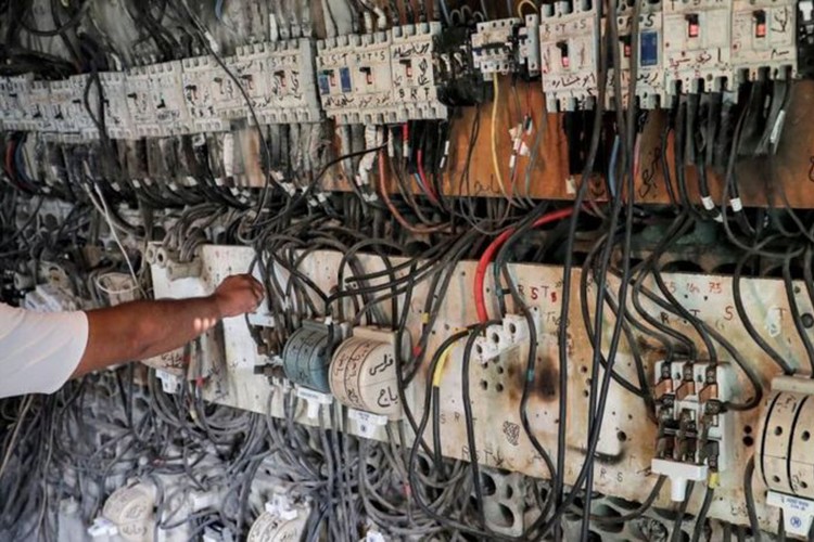 Ekonomik kriz nedeniyle Lübnan karanlığa gömüldü