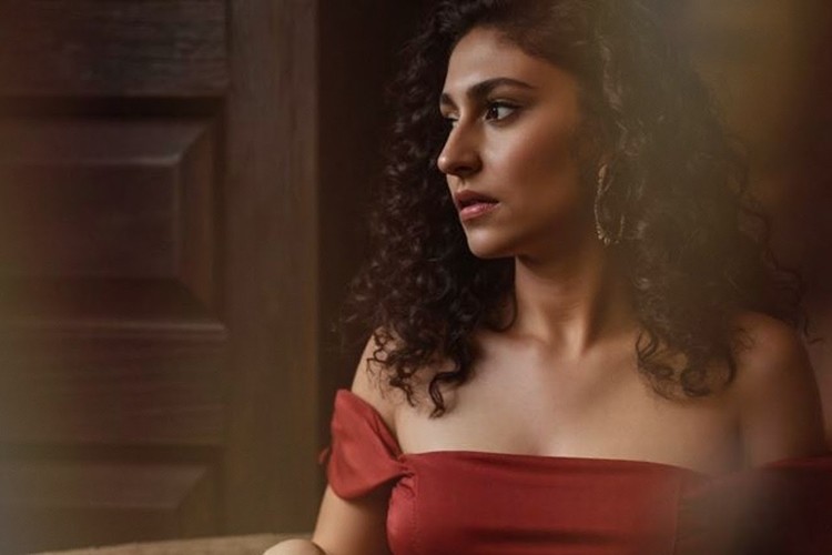 Elif Sanchez, 13 Şubat'ta 'Ayrılıq' teklisi ile tüm dijital platformlarda