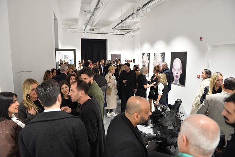 Yeliz Şık Çiftçi'nin ilk kişisel sergisi