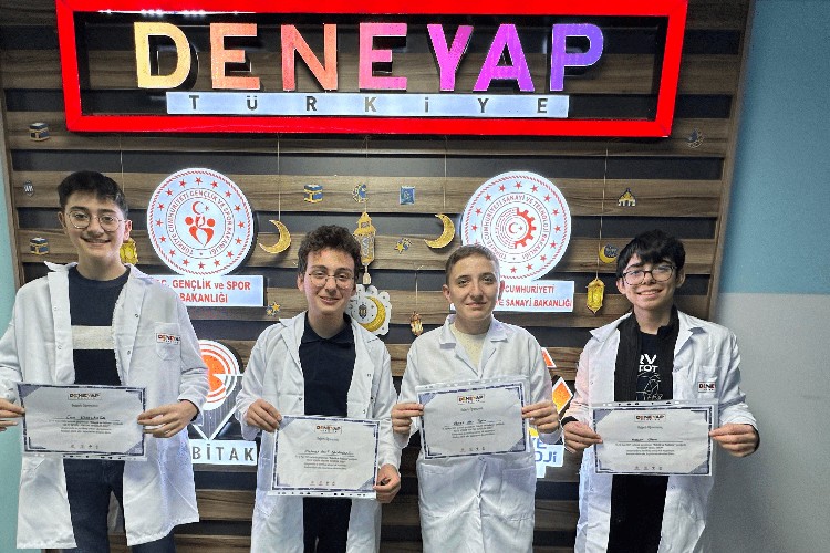DENEYAP Öğrencileri, Robotik ve Kodlama Proje Şenliğinde Yarıştı