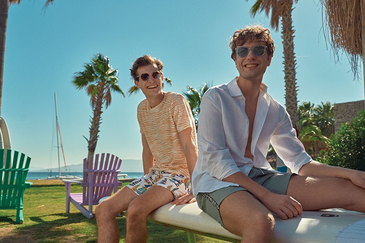 Yaz stilinde enerjini yansıt