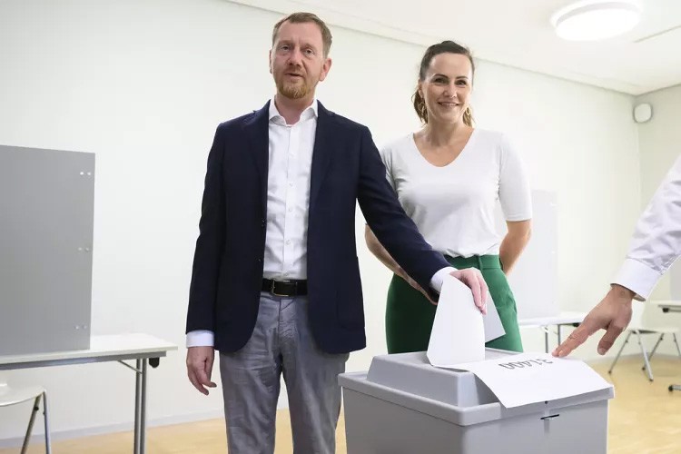 Almanya'da 2 eyalet meclisi seçimleri yapıldı