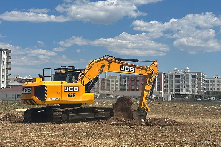 JCB 220X Şanlıurfa'da Boy Gösterdi
