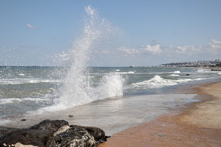 Samsun'da denize girilmemesi uyarısı yapıldı