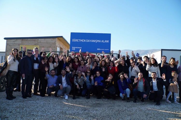 Öğretmen dayanışma alanı açıldı