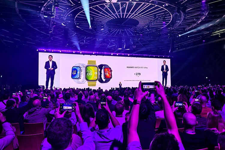 Watch Fit 4 serisinden Huawei'ye ön satış başarısı