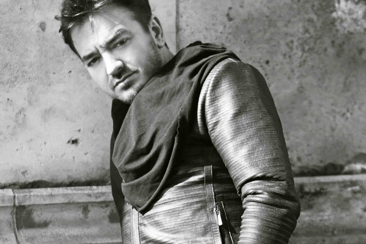 ORHAN ÖLMEZ'DEN DUYGUSAL YOLCULUĞA DAVET