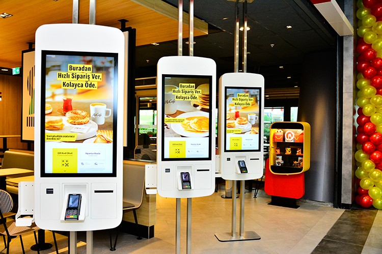 Yenilenen Yüzüyle Geleceğe Uzanıyor