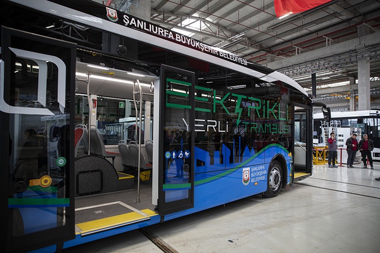 Yerli bataryalı troleybüs kullanıma hazır