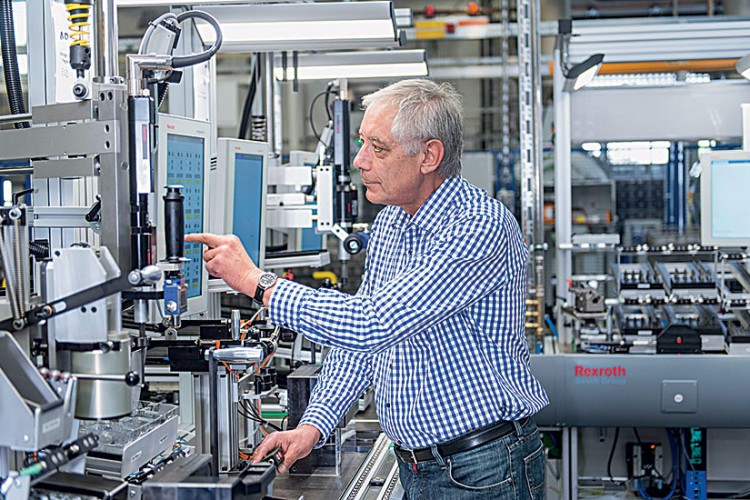 Almanya'da fabrika siparişleri yüzde 4,8 arttı