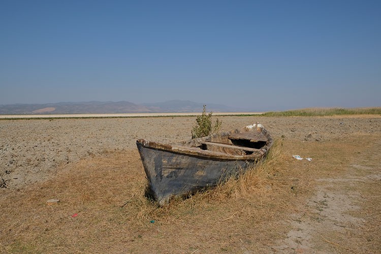 Marmara Gölü kurutuluyor