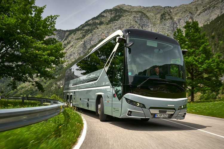 MAN'nın acil durumlar için geliştirdiği MAN SafeStop Assist, otobüs kazalarını önlemeye yardımcı oluyor