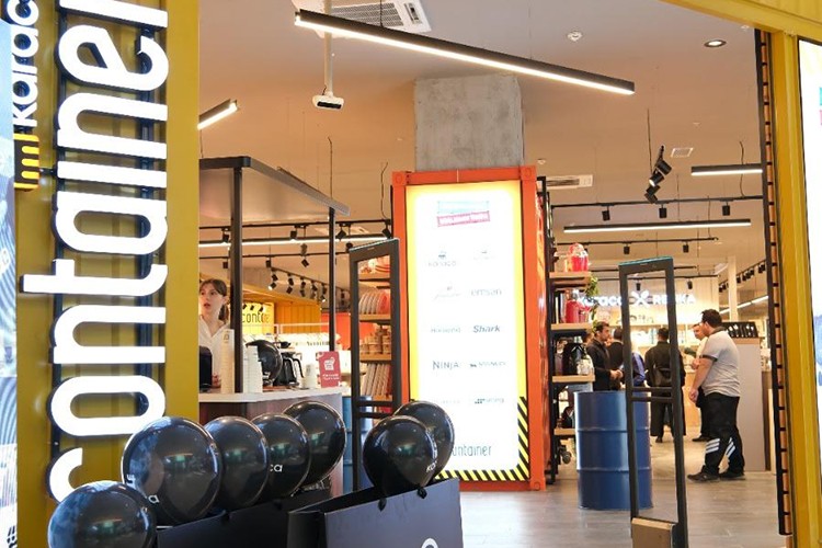 Karaca Akbatı AVM'de yeni mağazasını açtı