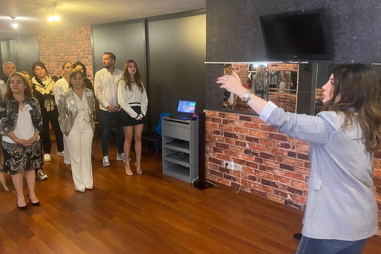 Erol Işık'tan Kızlar Okusun için eğlenceli prova