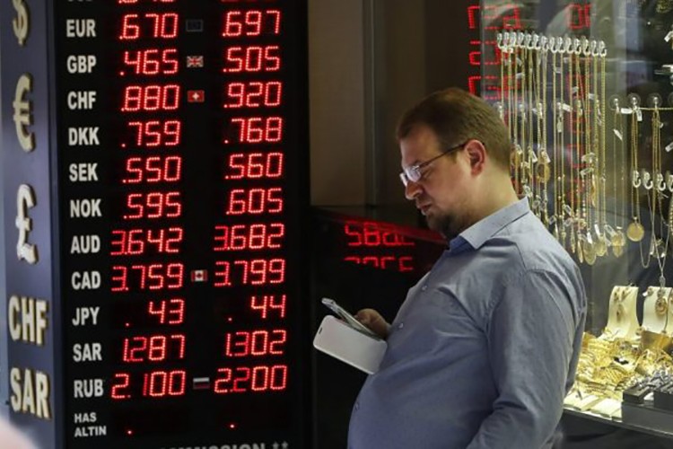 Dolar/TL, 27,05 seviyesinden işlem görüyor
