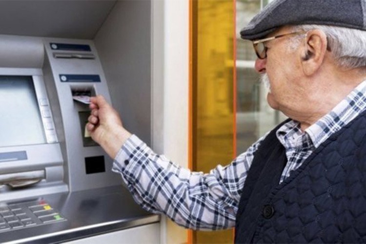 Emekliler "Cumhuriyet Bayramı İkramiyesi"nin devam ettirilmesini istiyor