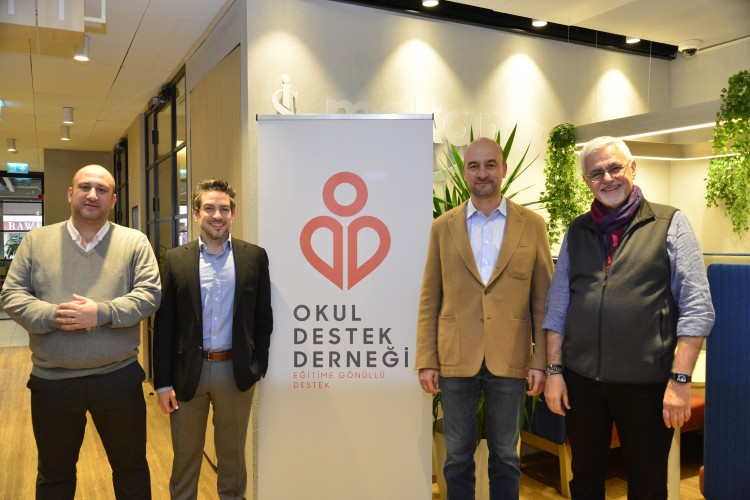 'Dijitalleşen Dünyada Eğitim' Paneli Gerçekleşti