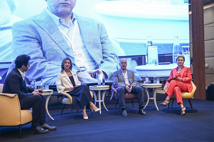 "Yeşil Dönüşümün Kaçınılmazlığı" temas İstanbul'da tartışıldı