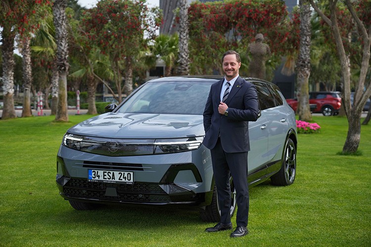 Türkiye Opel için yön veren pazarlar arasında yer alıyor